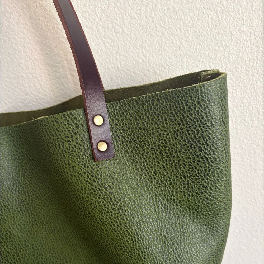 Large Tote π¦ Avocado π¦ - Picture 3 of 11